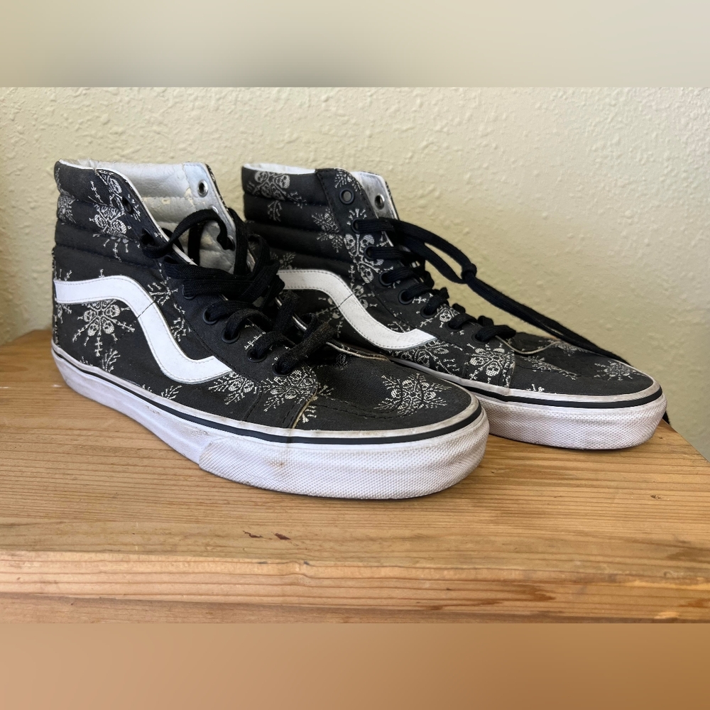Mens shoes